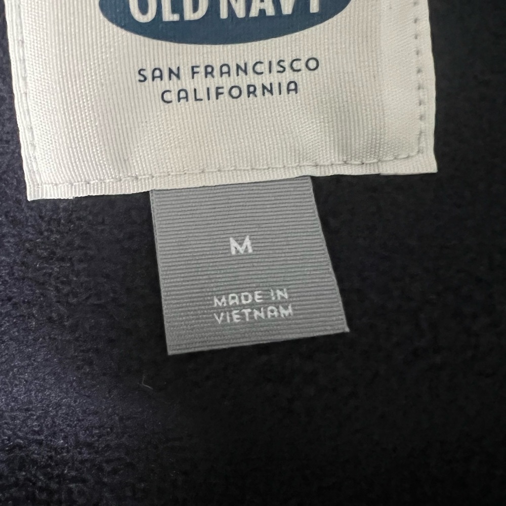 NWOT Navy Vest. Medium. - Picture 9 of 9